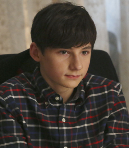 File:Henry Mills.png