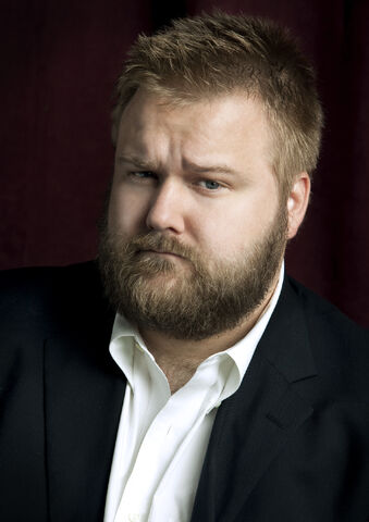 Archivo:Robert-Kirkman-03-photo-by-Megan-Mack-photo-credit-required.jpg