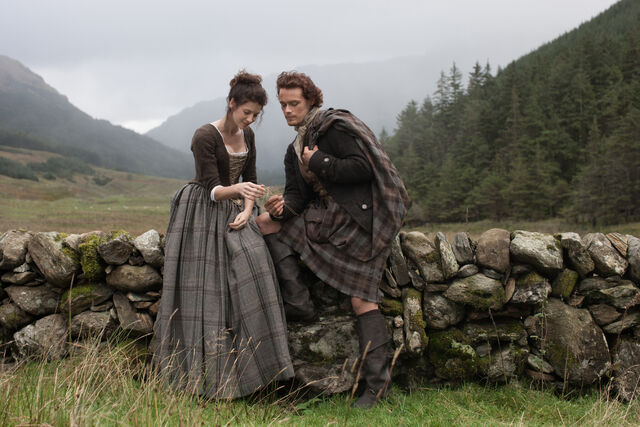 File:Caitriona+Sam+wall.jpg