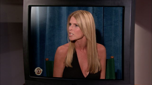 File:1x05ClaudiaPenchant.png