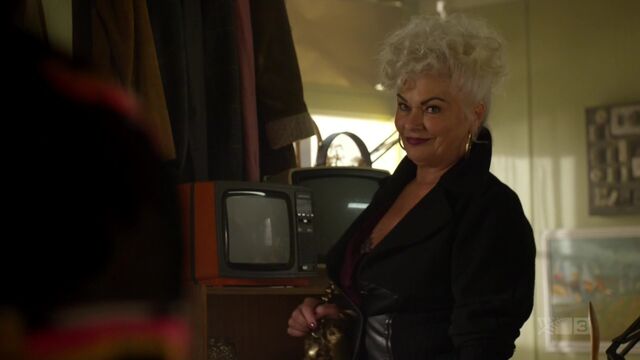 File:2x01 - Beryl Buckman.jpg