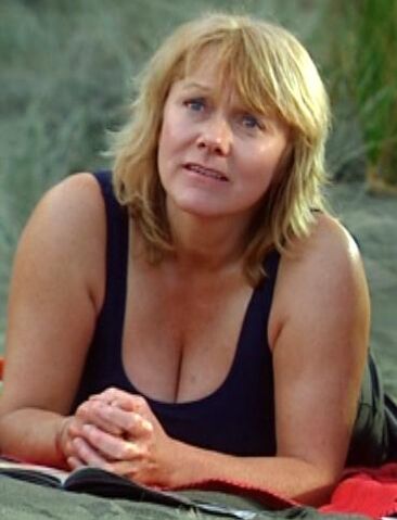 File:Vivian.jpg