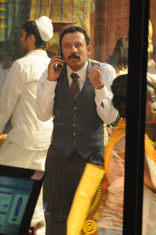 File:OUTSOURCED-Sari-Charlie-6.jpg