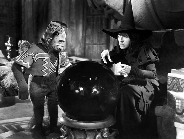 File:Stills-the-wizard-of-oz-19566604-2400-1809.jpg