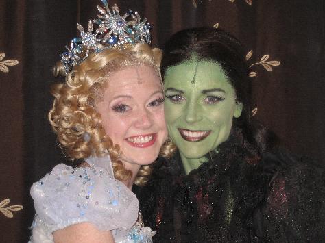 File:474 Glinda08withLisa.jpg