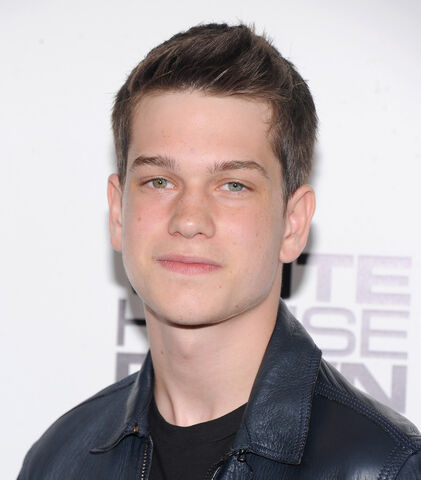 File:LiamJames.jpg