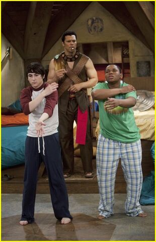 File:Mitchel-musso-doc-shaw-blindfold-04.jpg
