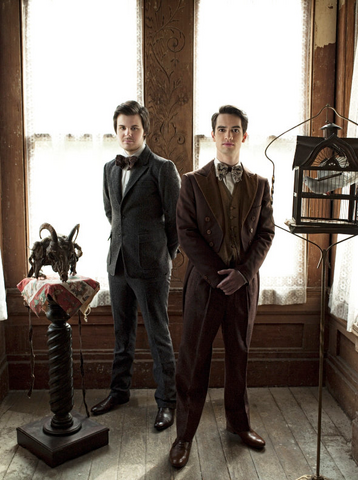 File:Panicatthedisco.png