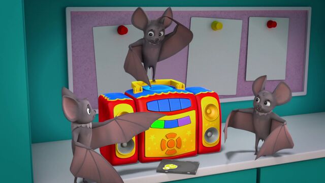 File:Party Bats 10.jpg