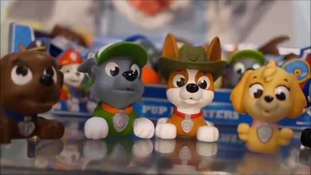 File:Tracker and squirter toys.jpg