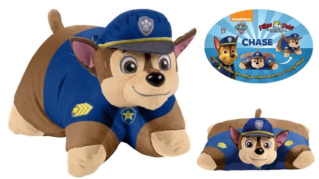 File:Chasepillowpetlol.jpg
