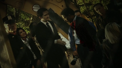 3x07 - Quinn exposed.png