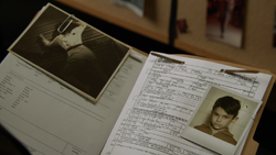 1x07 - Elias files.png