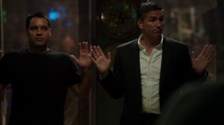 3x01 - Reese enters