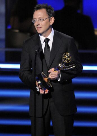File:MichaelEmersonEmmyAward2009.jpg