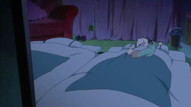 File:Takakuralivingroomnight.jpg