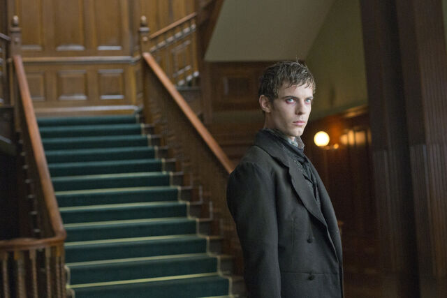 File:Zap-penny-dreadful-season-1-episode-2-seance-p-009.jpg