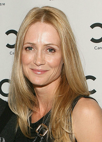 File:Kelly Rowan.png