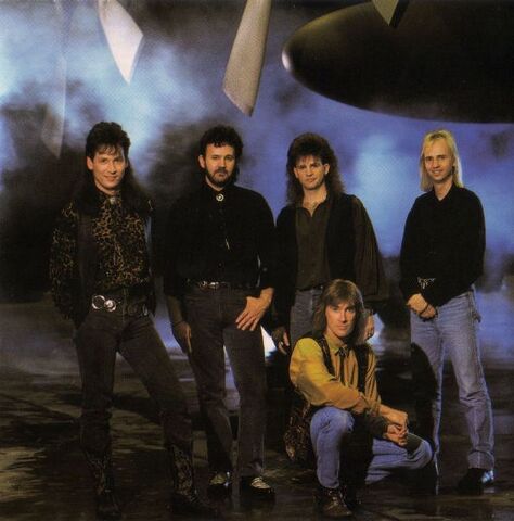 File:Petra Beyond Belief 1990.jpg