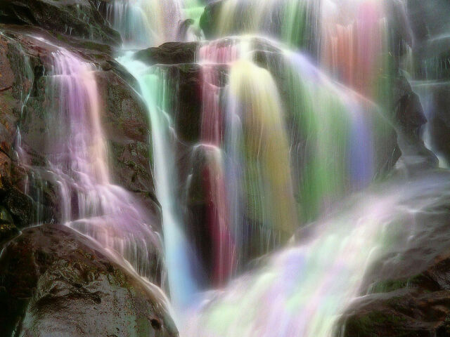 File:Rainbows wallpapers 228.jpg