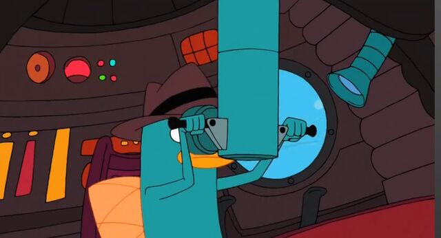 File:Looking through the periscope.jpg