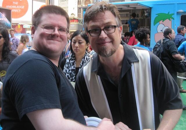 File:Moob85 with Dan Povenmire.jpg