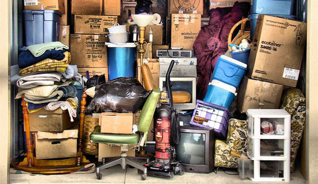 File:Getting rid of Stuff.jpg