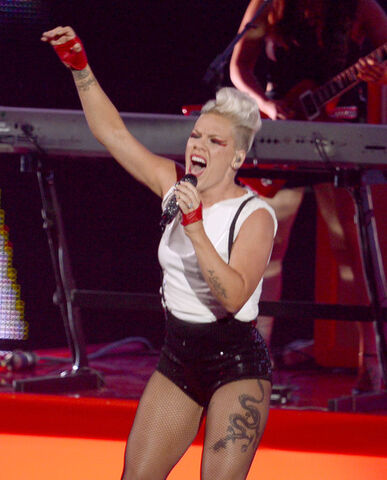 File:Pink+2012+MTV+Video+Music+Awards+Show+c9H7sDcxTk-l.jpg