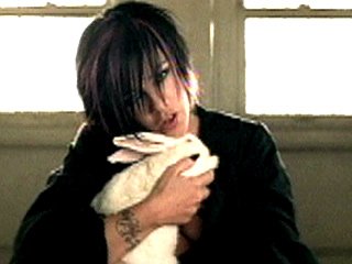 File:PinkJustLikeAPillVideo.jpg