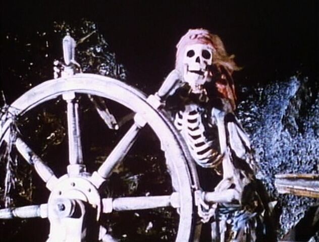 File:POTCRideSkeletonShipsWheel.jpg