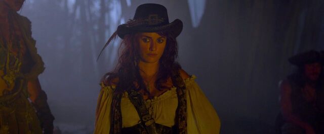 File:AngiewatchingSyrena.jpg
