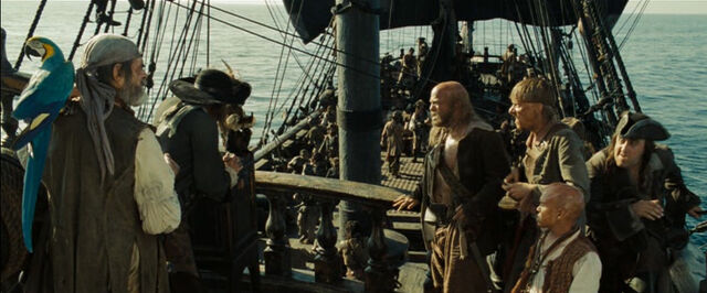 File:AWEPearlscrewreportingtoBarbossa.jpg