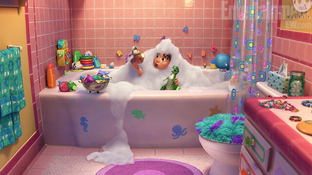 File:BonnieRexBath.jpg