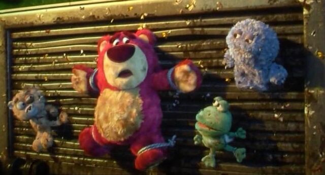 File:GarbageTruckToys.jpg