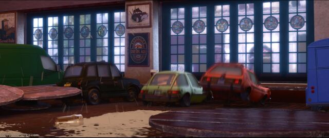 File:Cars2-disneyscreencaps.com-10138.jpg