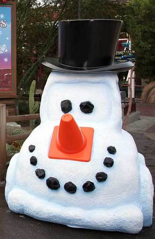 File:Snowy the Snowcar.png