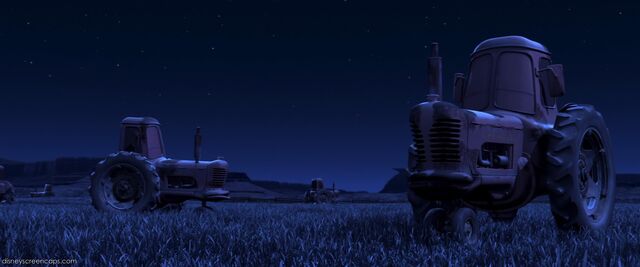 File:TractorsCars.jpg
