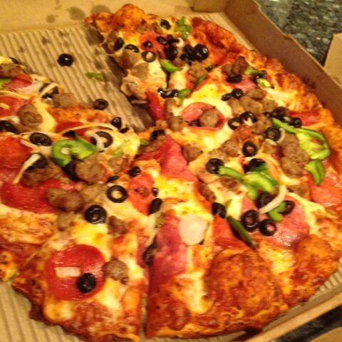 File:Round table 2nd pizza.jpeg