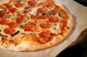 Thin-crust-pizza-1 thumb1