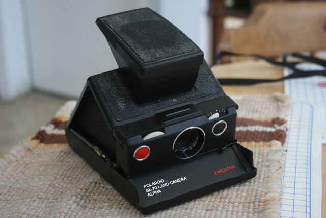 File:Polaroid.jpg