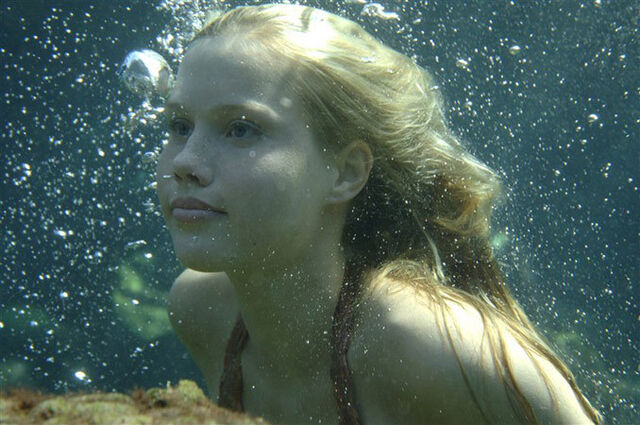Datei:Emma-3-emma-h20-just-add-water-24666884-678-450.jpg
