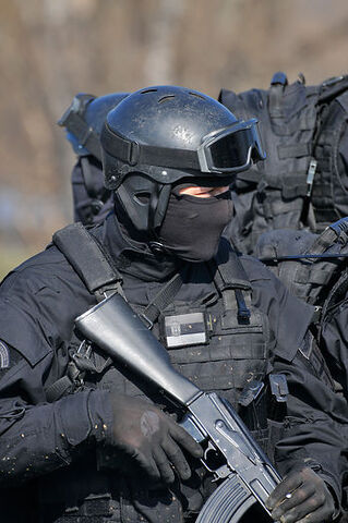 File:Serbian-soldier pics210-21089.jpg