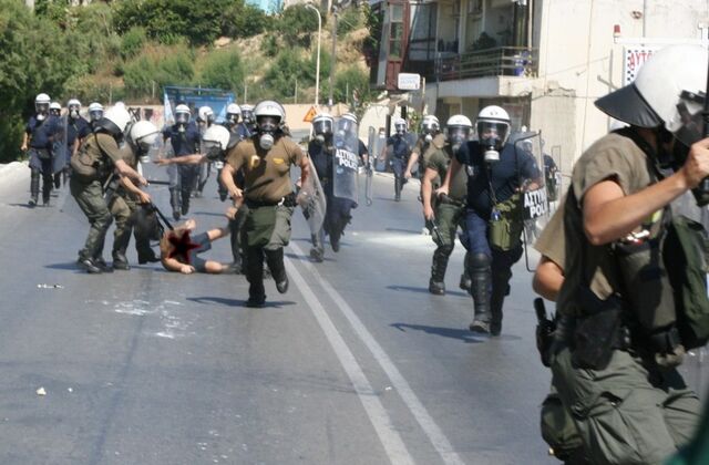 File:Greek riot police 2.jpg