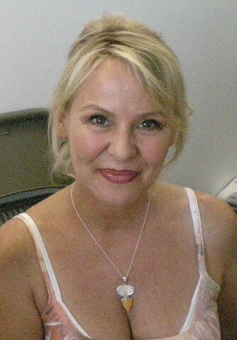 File:Wendee Lee.jpg