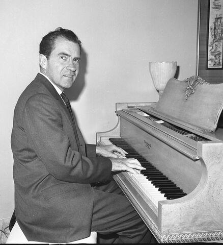 File:NixonPiano,1962.jpg