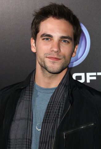 Archivo:Brant-daugherty-black-eyed-peas-experience-launch-party-01.jpg