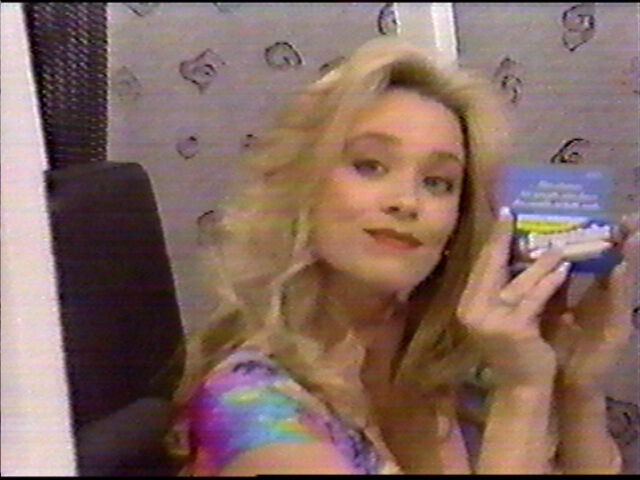 File:Mindykennedy3244.jpg