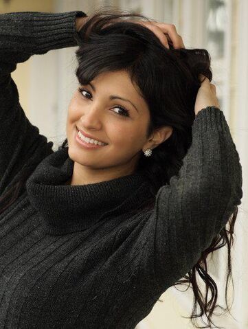 File:Daniela Lazzaro.jpg
