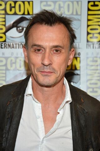 Файл:Robert Knepper.jpg