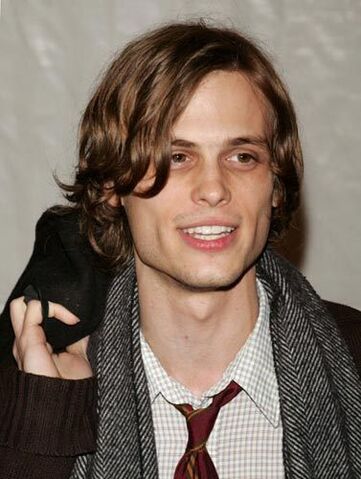 File:Dr-Spencer-Reid-criminal-minds-1146644 377 500.jpg